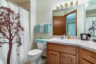 925 E Cavour Ave, Fergus Falls, MN 56537 - Photo 16