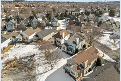 10247 Country Club Curve, Woodbury, MN 55129 - Photo 6