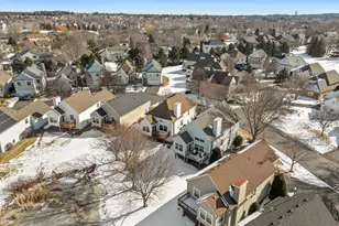 10247 Country Club Curve, Woodbury, MN 55129 - Photo 6