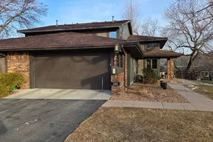 1245 19th Ave NE, Rochester, MN 55906 - Photo 2