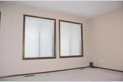 542 Graham Street SW, Hutchinson, MN 55350 - Photo 14