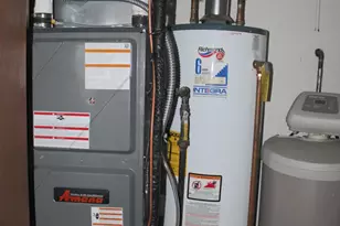 542 Graham St SW, Hutchinson, MN 55350 - Photo 24