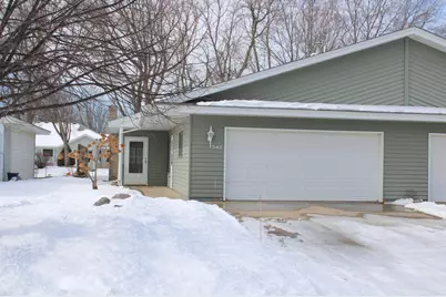 542 Graham Street SW, Hutchinson, MN 55350 - Photo 1