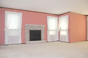 542 Graham St SW, Hutchinson, MN 55350 - Photo 6