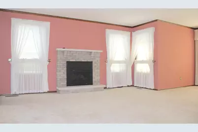 542 Graham Street SW, Hutchinson, MN 55350 - Photo 6