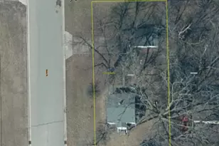 197 3rd Ave NW, Hutchinson, MN 55350 - Photo 1