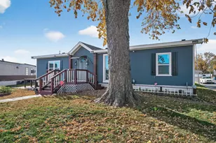 7436 West Cir NE, Fridley, MN 55432 - Photo 2