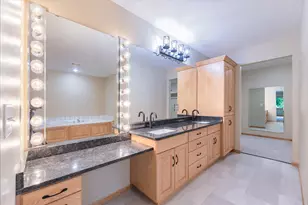 2018 Paulis Dr, Faribault, MN 55021 - Photo 18