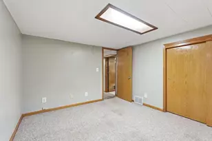 2082 Diffley Rd, Eagan, MN 55122 - Photo 34