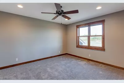 453 Coyote Way, New Richmond, WI 54017 - Photo 18