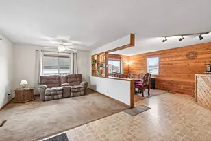 4701 Hampshire Ave N, Crystal, MN 55428 - Photo 8