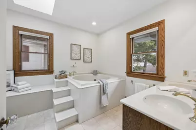 2205 Kenwood Parkway, Minneapolis, MN 55405 - Photo 14