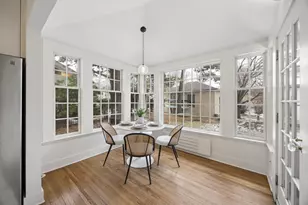 2205 Kenwood Pkwy, Minneapolis, MN 55405 - Photo 22