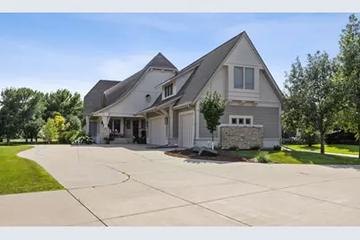 2508 Rose Creek Parkway S, Fargo, ND 58104 - Photo 2