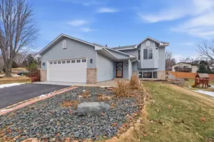 9337 Jeffery Ct S, Cottage Grove, MN 55016 - Photo 2