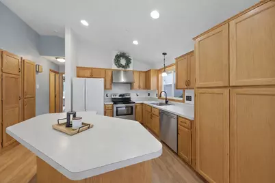 9337 Jeffery Court S, Cottage Grove, MN 55016 - Photo 6