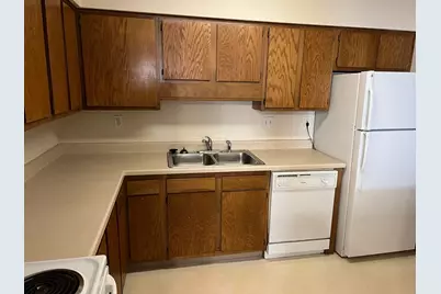 221 Grand Avenue W #104, South Saint Paul, MN 55075 - Photo 2