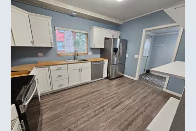 111 Markley Avenue S, Thief River Falls, MN 56701 - Photo 6