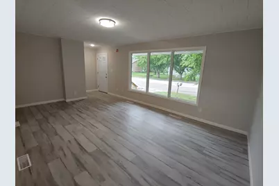 100 2nd Street NE, Hallock, MN 56728 - Photo 4