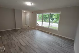 100 2nd St NE, Hallock, MN 56728 - Photo 4