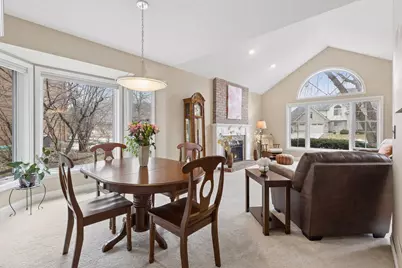 138 White Oaks Lane, Vadnais Heights, MN 55127 - Photo 8