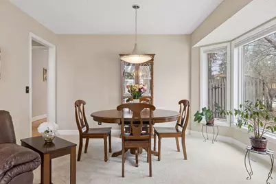 138 White Oaks Lane, Vadnais Heights, MN 55127 - Photo 14