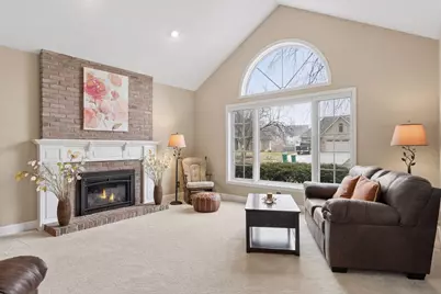 138 White Oaks Lane, Vadnais Heights, MN 55127 - Photo 2