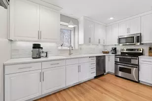 138 White Oaks Ln, Vadnais Heights, MN 55127 - Photo 12