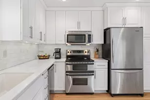 138 White Oaks Ln, Vadnais Heights, MN 55127 - Photo 10