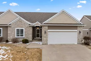 2938 Ivory Rd NE, Rochester, MN 55906 - Photo 2