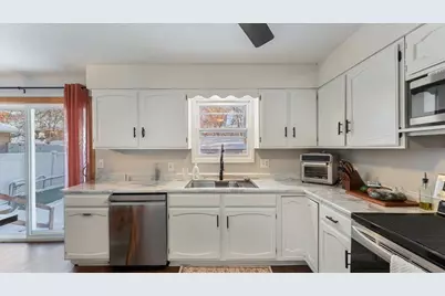 1707 10th Avenue SE, Saint Cloud, MN 56304 - Photo 4