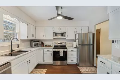 1707 10th Avenue SE, Saint Cloud, MN 56304 - Photo 1