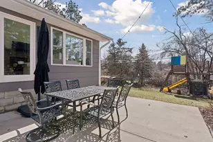 2401 Jones Pl W, Bloomington, MN 55431 - Photo 28