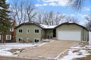 704 Miller Ave, Windom, MN 56101 - Photo 1