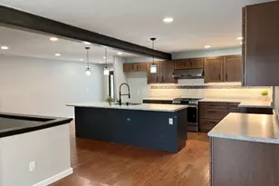 704 Miller Ave, Windom, MN 56101 - Photo 8