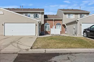 1012 Larkspur Ln, Waconia, MN 55387 - Photo 2