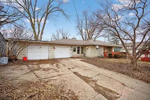 408 5th St NW, Montgomery, MN 56069 - Photo 2