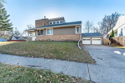 1015 11th Avenue S, Moorhead, MN 56560 - Photo 1