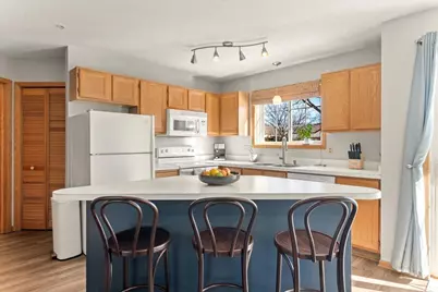 929 Old Steine Circle, New Brighton, MN 55112 - Photo 8