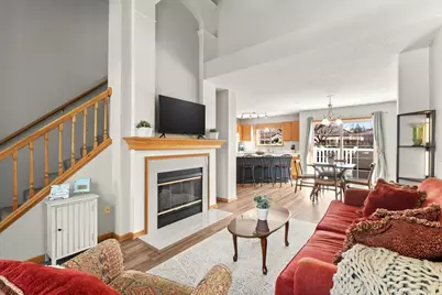 929 Old Steine Circle, New Brighton, MN 55112 - Photo 2