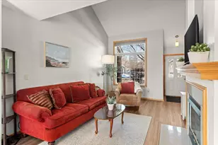 929 Old Steine Cir, New Brighton, MN 55112 - Photo 4