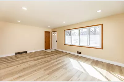 5214 Oliver Avenue N, Minneapolis, MN 55430 - Photo 10