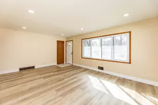 5214 Oliver Ave N, Minneapolis, MN 55430 - Photo 10