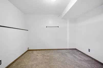 135 S Manitou Drive, Mankato, MN 56001 - Photo 30