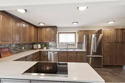 4125 Bridgewater Circle, Vadnais Heights, MN 55127 - Photo 10