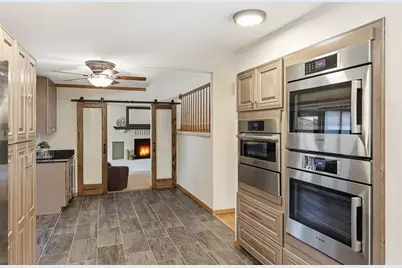 4125 Bridgewater Circle, Vadnais Heights, MN 55127 - Photo 8