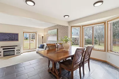 4125 Bridgewater Circle, Vadnais Heights, MN 55127 - Photo 6