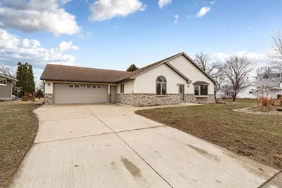 216 3rd Street NE, New Richland, MN 56072 - Photo 2