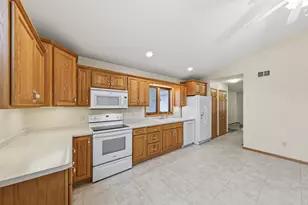 216 3rd St NE, New Richland, MN 56072 - Photo 8