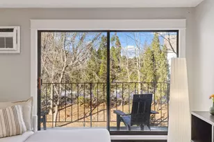 205 Barry Ave S, Wayzata, MN 55391 - Photo 4